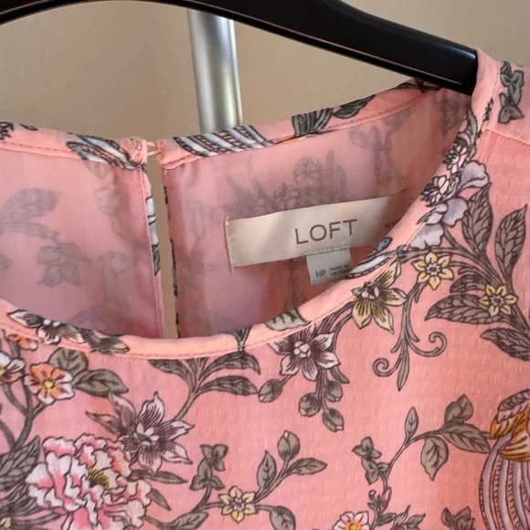 LOFT Pink Base Floral Print Blouse Sz MP - Picture 3 of 9